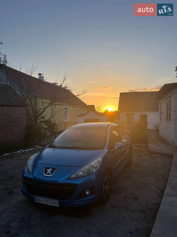 Peugeot 207 2012