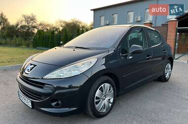 Хэтчбек Peugeot 207 2007 в Путивле