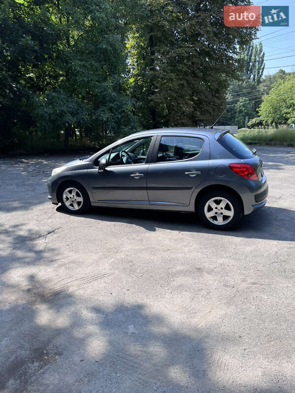Хетчбек Peugeot 207 2009 в Вінниці