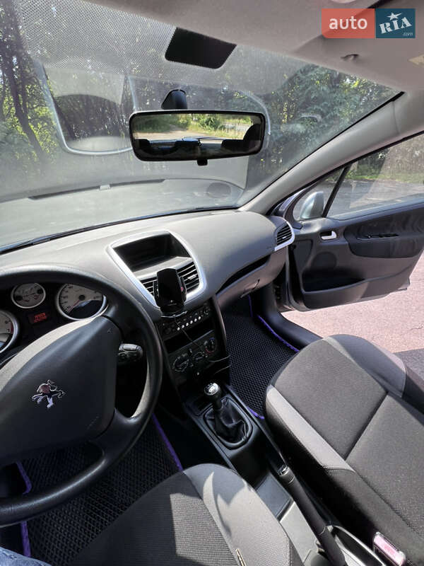Хетчбек Peugeot 207 2009 в Вінниці