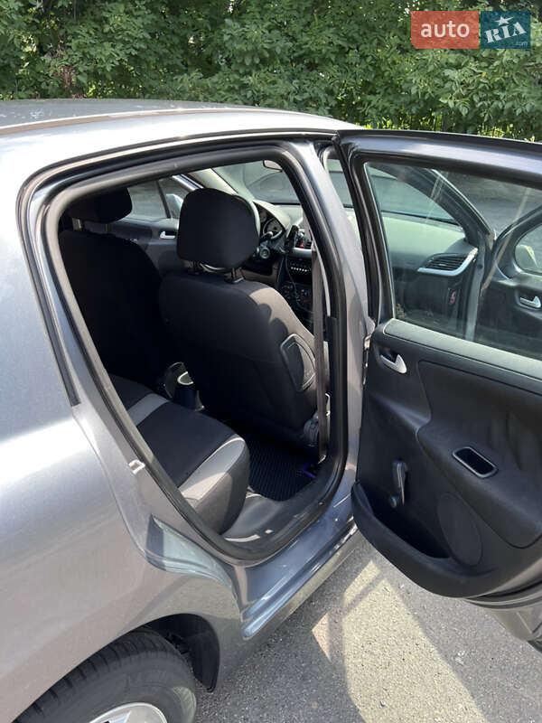 Хетчбек Peugeot 207 2009 в Вінниці