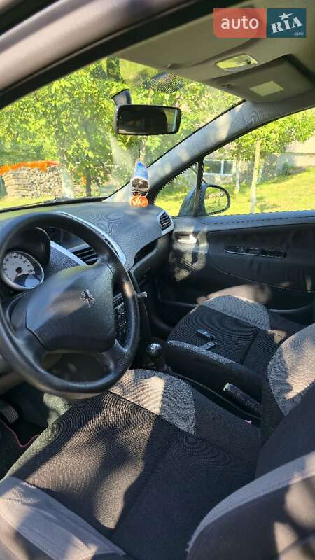 Хетчбек Peugeot 207 2007 в Ужгороді