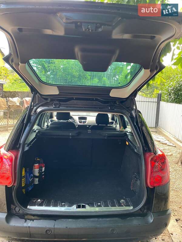 Універсал Peugeot 207 2009 в Товсте