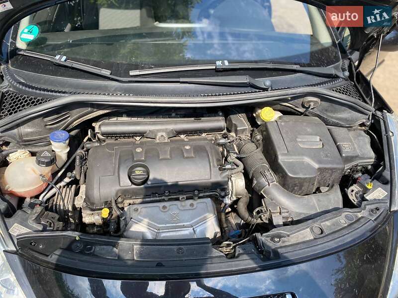 Універсал Peugeot 207 2009 в Товсте