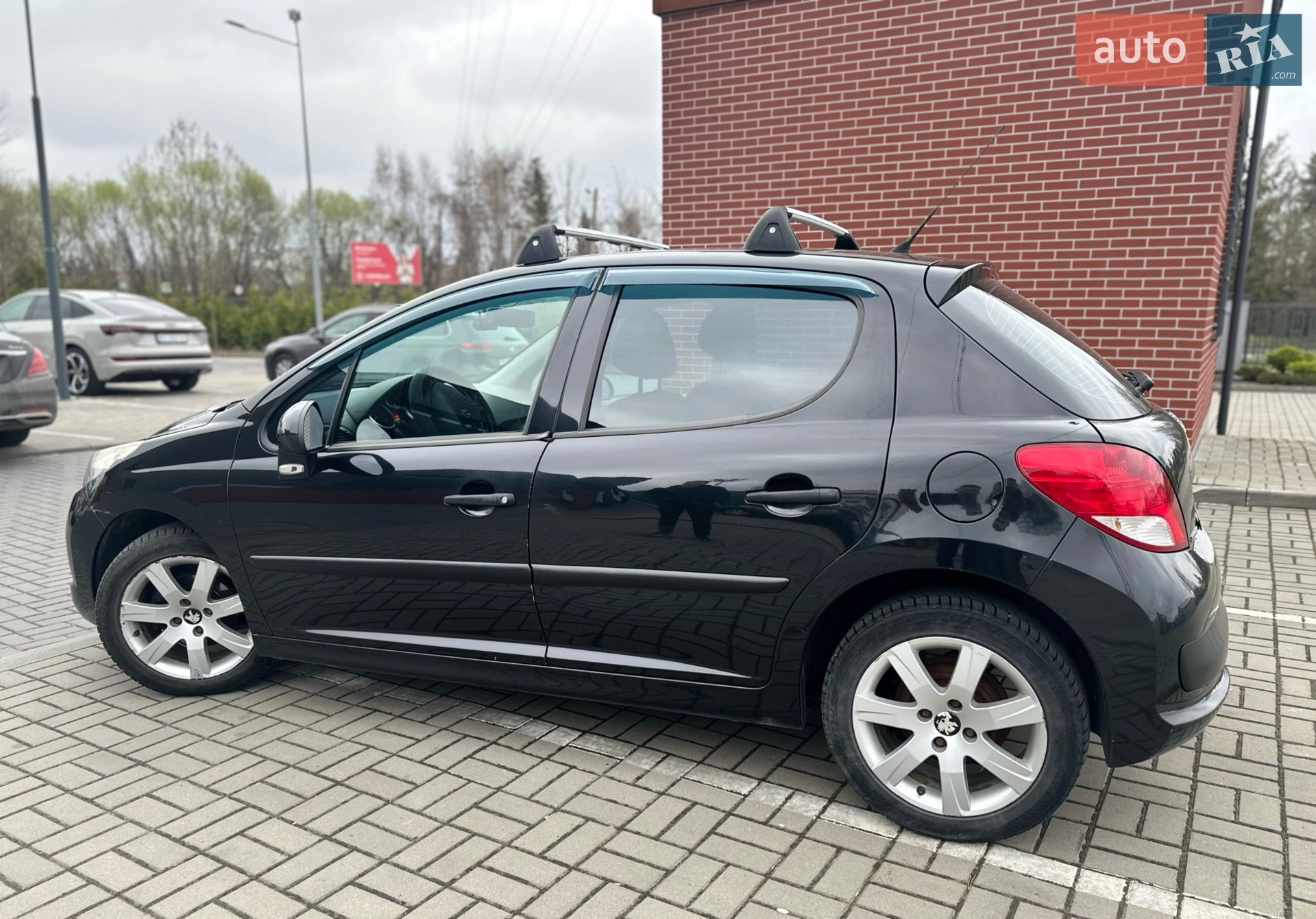 2010 Peugeot 207 - мініатюра 3