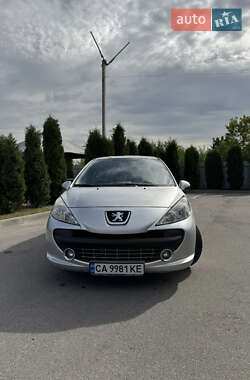 Хэтчбек Peugeot 207 2007 в Мироновке