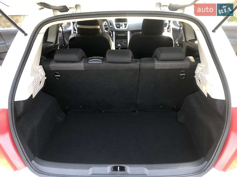 Хетчбек Peugeot 207 2007 в Стрию