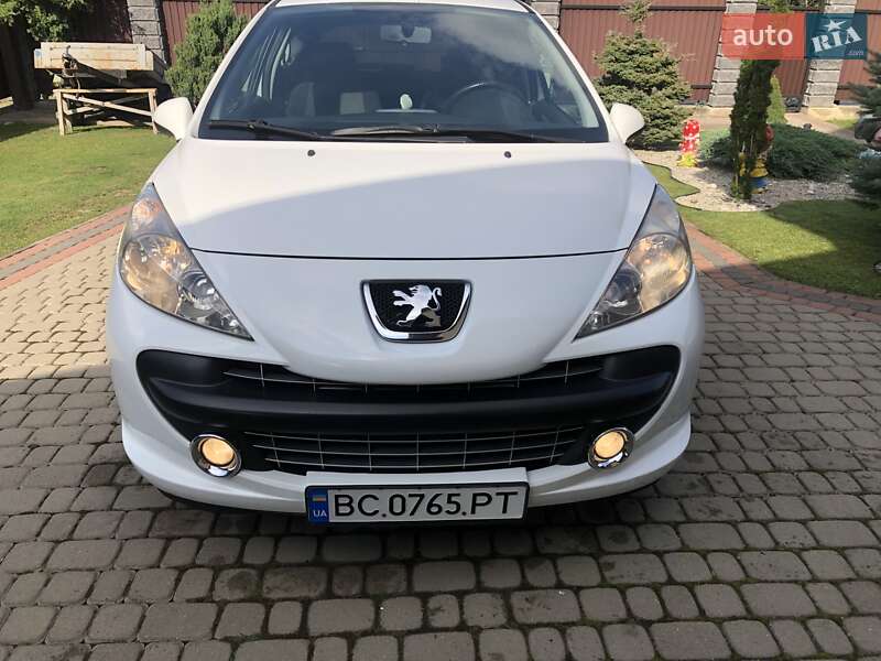 Хетчбек Peugeot 207 2007 в Стрию