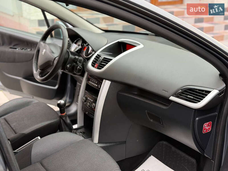 Універсал Peugeot 207 2011 в Летичіві