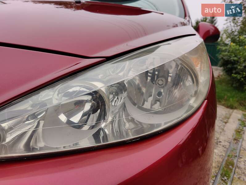 Хэтчбек Peugeot 207 2010 в Луцке