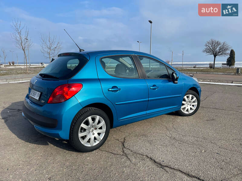 Хетчбек Peugeot 207 2006 в Черкасах