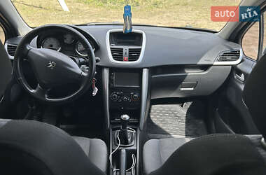 Хетчбек Peugeot 207 2011 в 