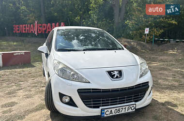 Хетчбек Peugeot 207 2011 в 