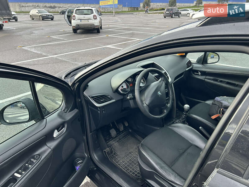 Универсал Peugeot 207 2011 в Виннице