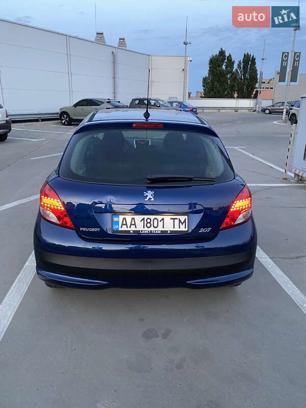 Хетчбек Peugeot 207 2009 в Києві
