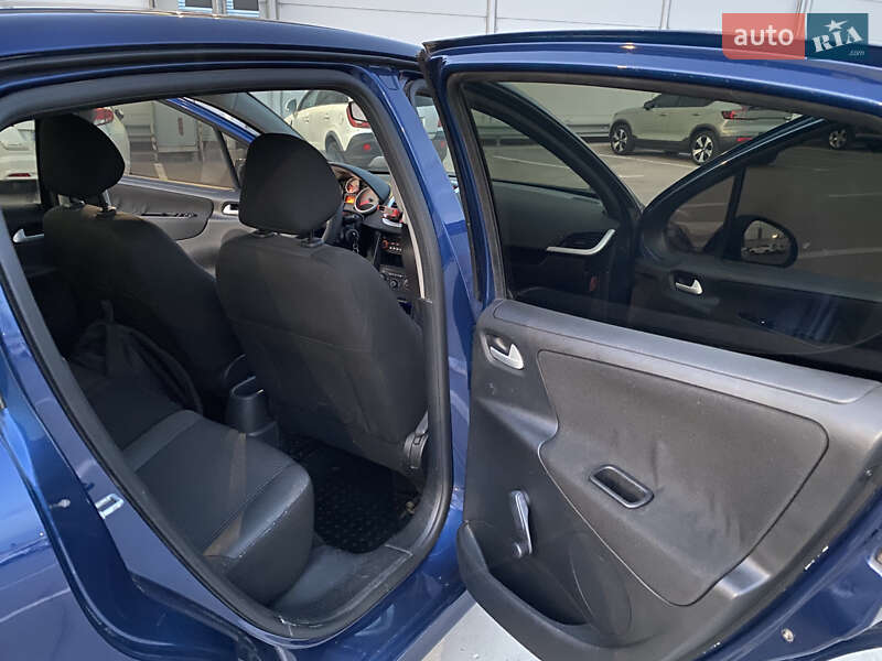 Хетчбек Peugeot 207 2009 в Києві