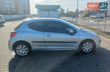 Хэтчбек Peugeot 207 2009 в 