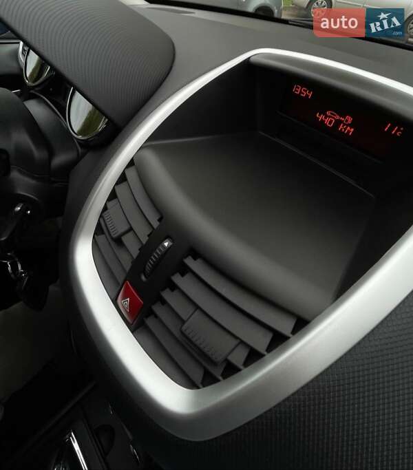 Хэтчбек Peugeot 207 2010 в Киеве фото 4 Хэтчбек Peugeot 207 2010 в Киеве