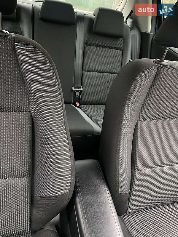 Хэтчбек Peugeot 207 2010 в Киеве фото 10 Хэтчбек Peugeot 207 2010 в Киеве