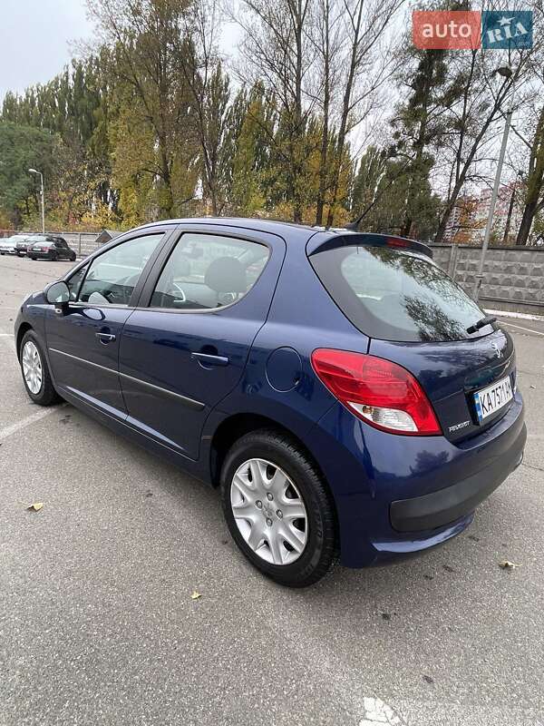 Хэтчбек Peugeot 207 2010 в Киеве фото 11 Хэтчбек Peugeot 207 2010 в Киеве