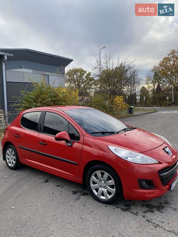 Хэтчбек Peugeot 207 2011 в Ивано-Франковске фото 13 Хэтчбек Peugeot 207 2011 в Ивано-Франковске