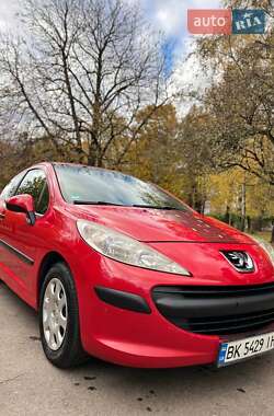 Хэтчбек Peugeot 207 2009 в Ровно Хэтчбек Peugeot 207 2009 в Ровно