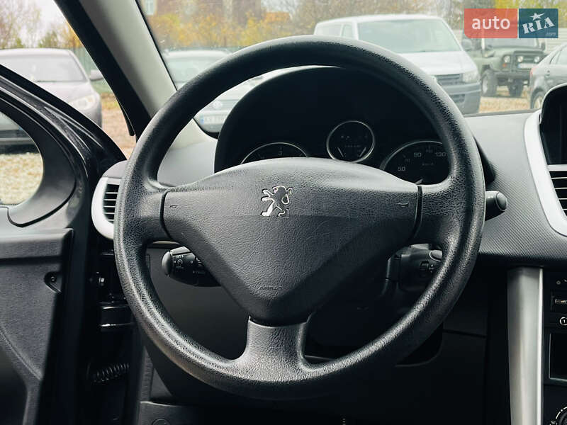 Хетчбек Peugeot 207 2012 в Харкові