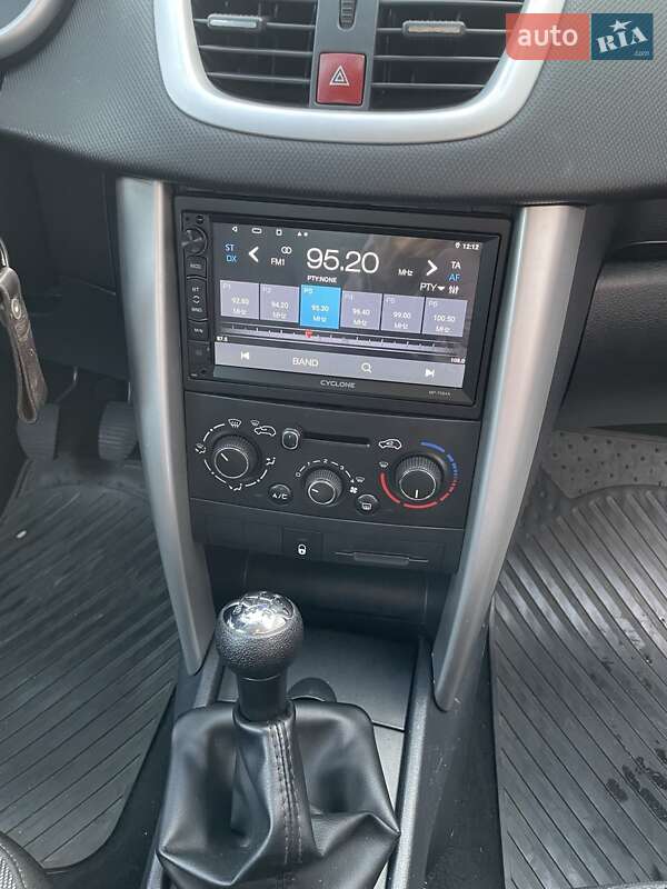 Хэтчбек Peugeot 207 2012 в Киеве фото 15 Хэтчбек Peugeot 207 2012 в Киеве