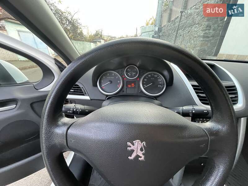 Хэтчбек Peugeot 207 2012 в Киеве фото 18 Хэтчбек Peugeot 207 2012 в Киеве