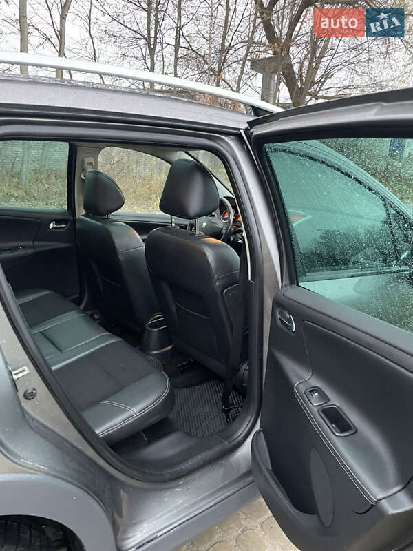 Универсал Peugeot 207 2008 в Новояворовске