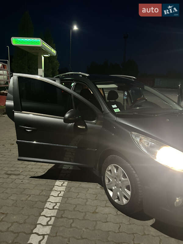 Универсал Peugeot 207 2012 в Надворной