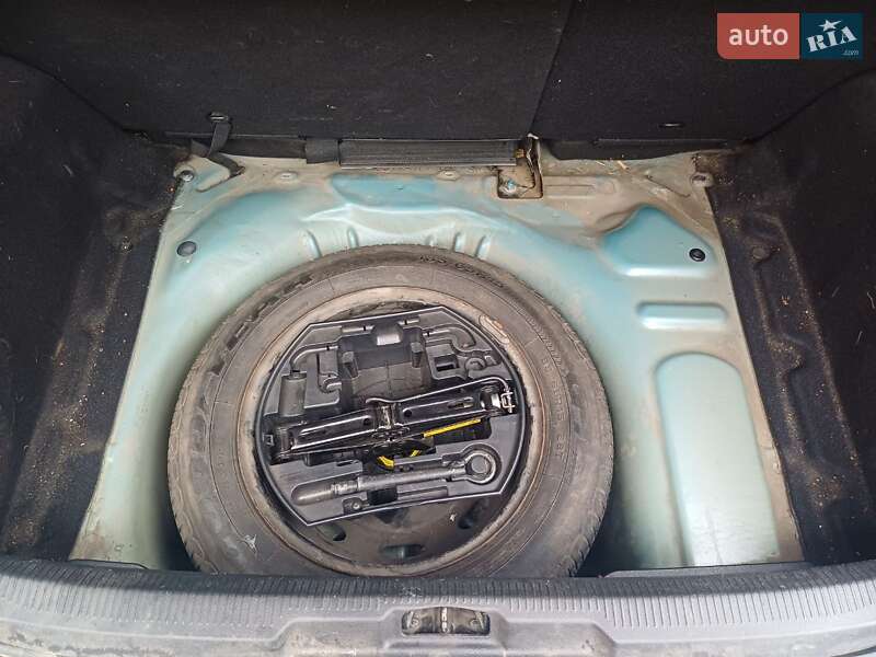 Хетчбек Peugeot 207 2011 в Києві