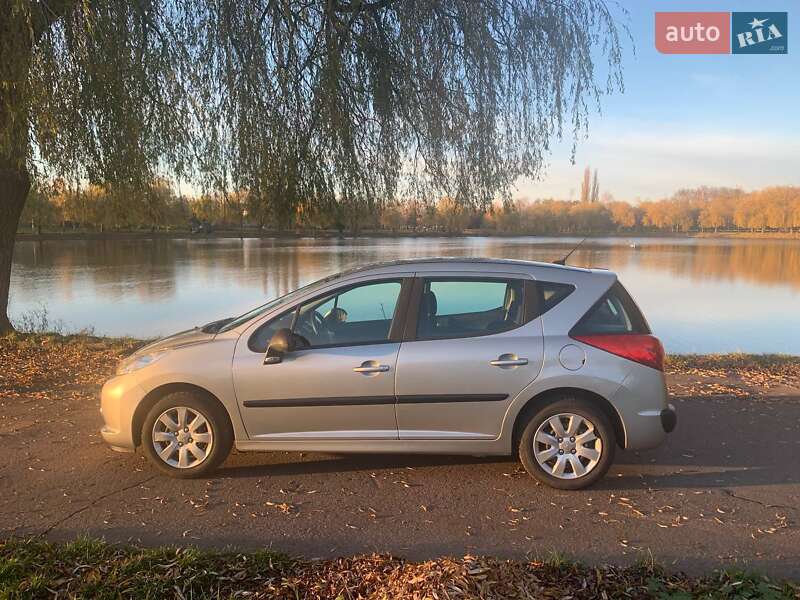 Peugeot 207 2008 Peugeot 207 2008