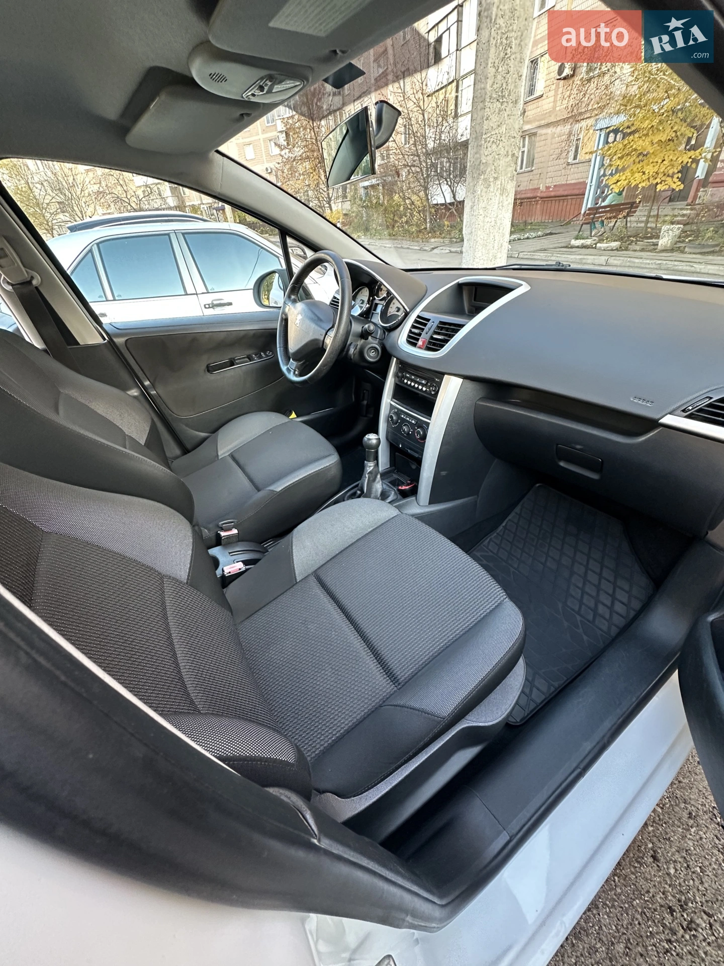 2011 Peugeot 207 - мініатюра 7