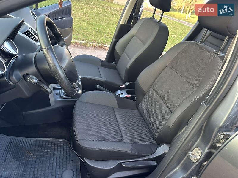 Універсал Peugeot 207 2011 в Житомирі