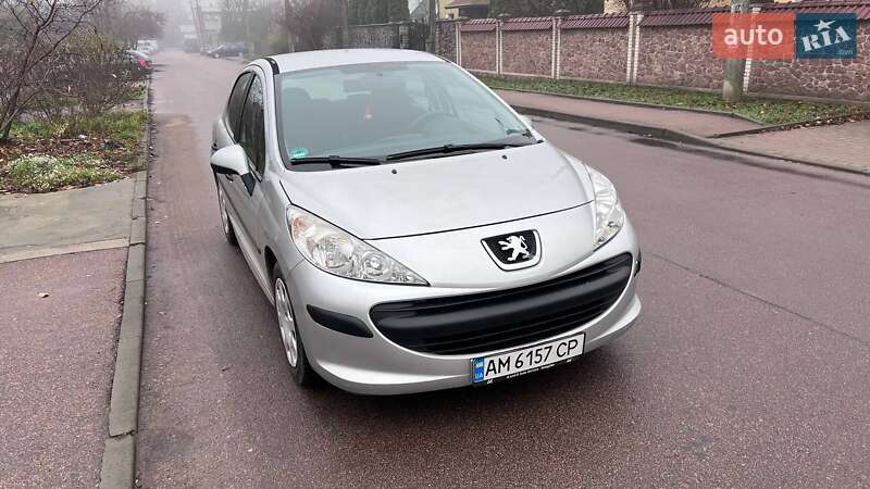 Хэтчбек Peugeot 207 2008 в Житомире фото 5 Хэтчбек Peugeot 207 2008 в Житомире