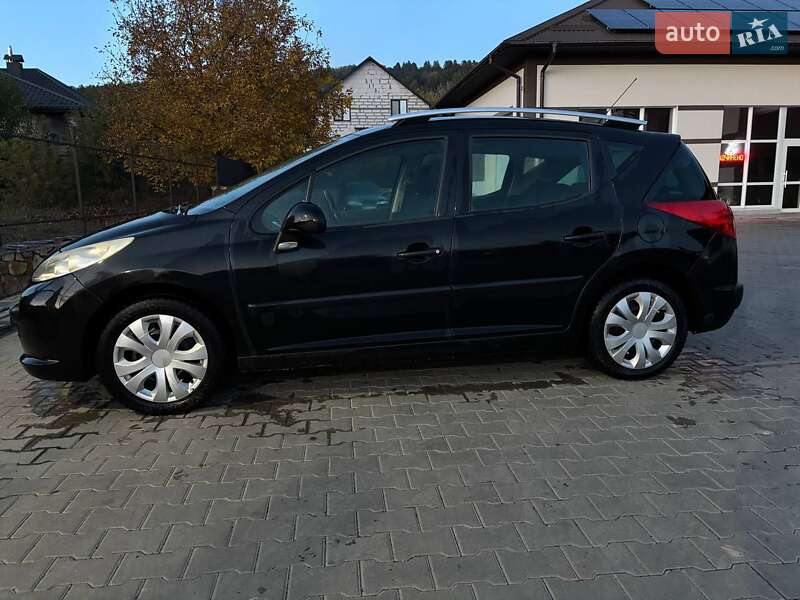 Хэтчбек Peugeot 207 2008 в Могилев-Подольске