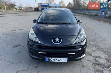 Хэтчбек Peugeot 207 2008 в Остроге