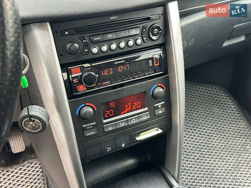 Хэтчбек Peugeot 207 2009 в Одессе