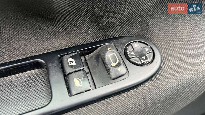 Хэтчбек Peugeot 207 2008 в Киеве