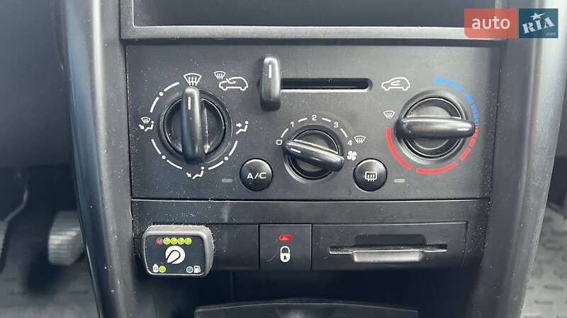 Хэтчбек Peugeot 207 2008 в Киеве