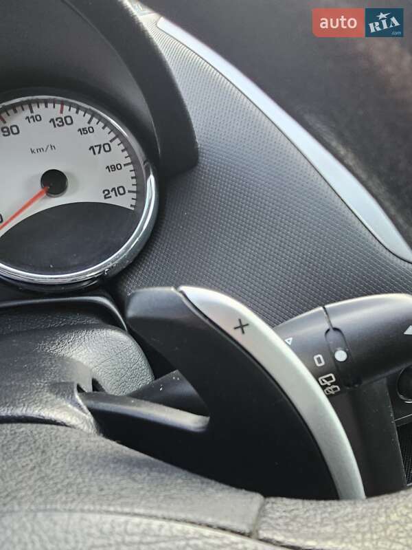 Хэтчбек Peugeot 207 2010 в Киеве