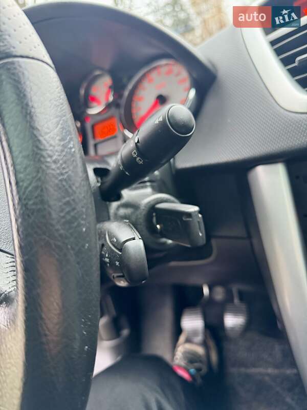 Універсал Peugeot 207 2011 в Тернополі