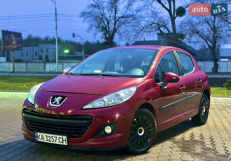 Хэтчбек Peugeot 207 2010 в Киеве фото 2 Хэтчбек Peugeot 207 2010 в Киеве