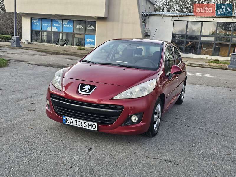 Хэтчбек Peugeot 207 2010 в Киеве фото 3 Хэтчбек Peugeot 207 2010 в Киеве