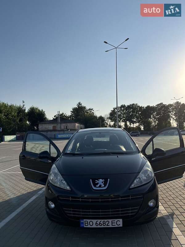 Хетчбек Peugeot 207 2009 в Тернополі
