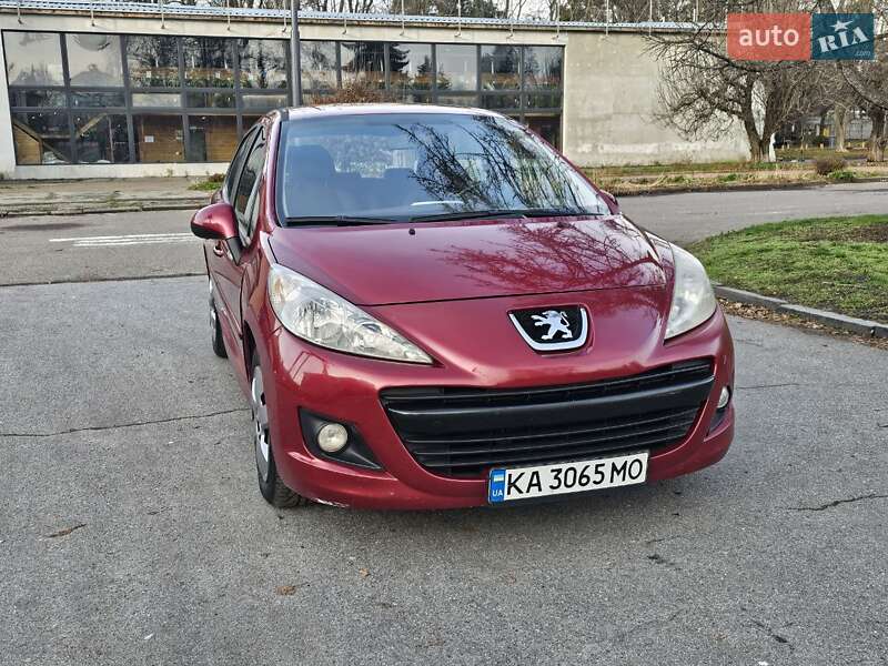 Peugeot 207 2010 Peugeot 207 2010