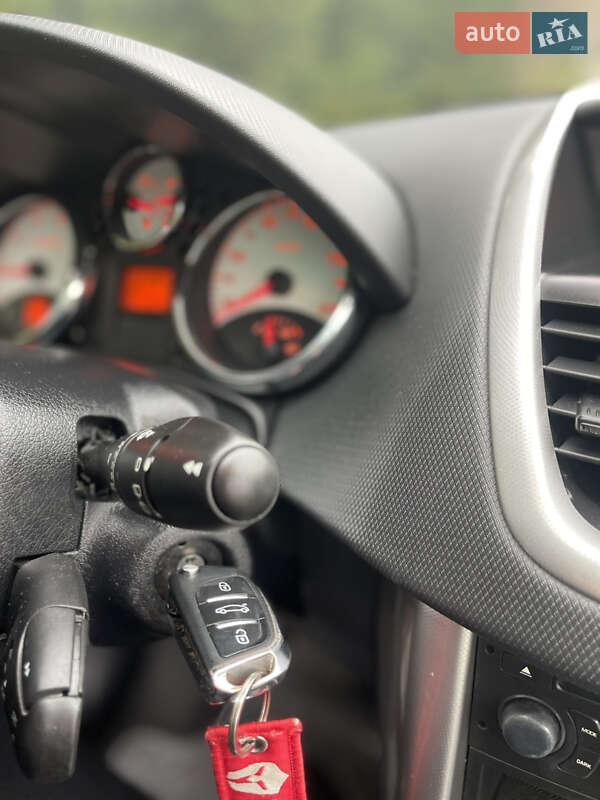 Хетчбек Peugeot 207 2007 в Хмельницькому