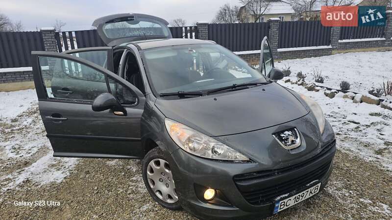 Хэтчбек Peugeot 207 2010 в Стрые