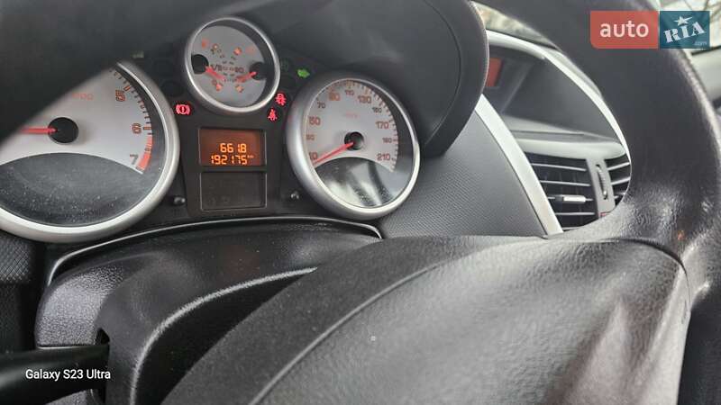 Хэтчбек Peugeot 207 2010 в Стрые